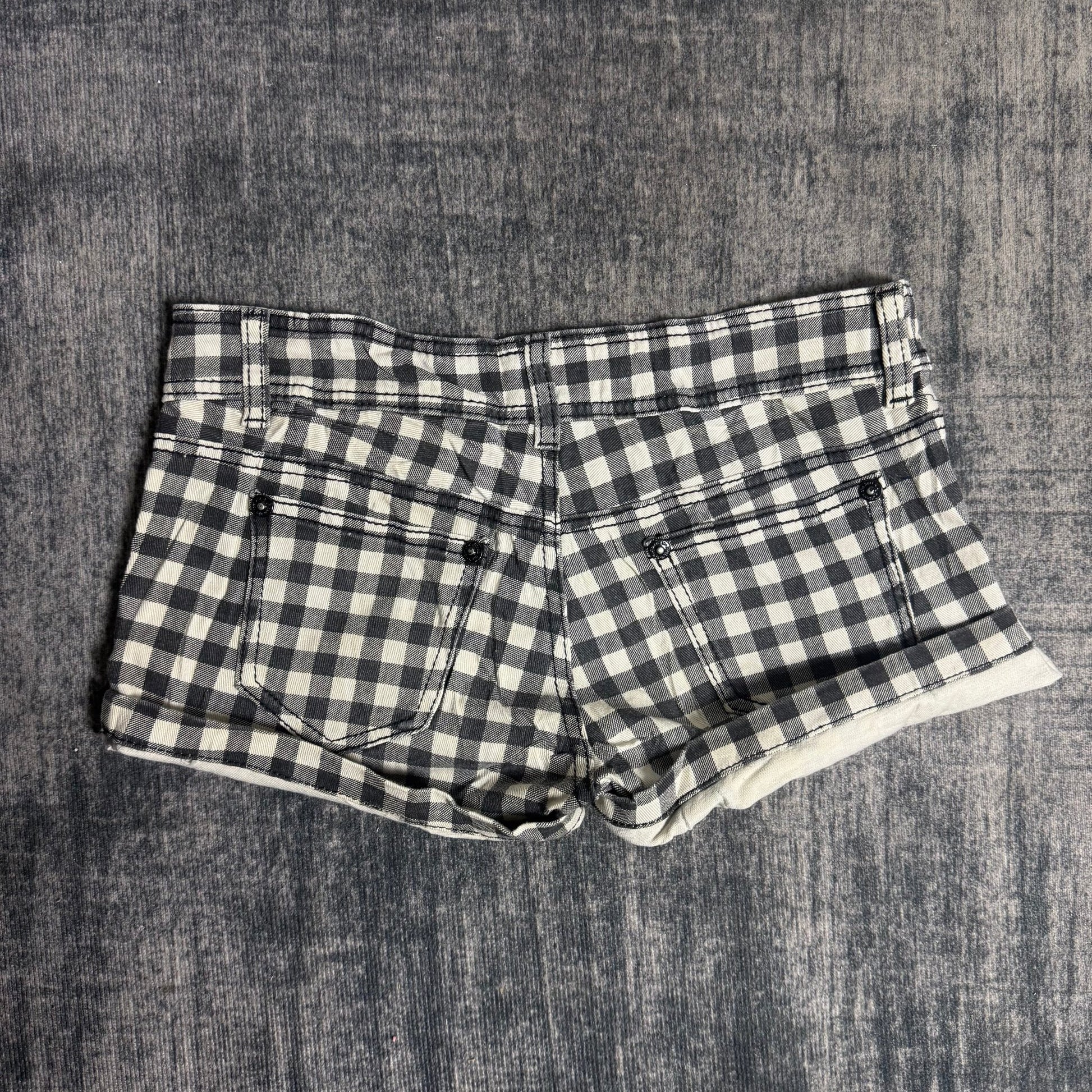 B2V - SHRIM PINKSHORT༒SS03 vintage streetwear thrift y2k clothing by B2V_BAD2WEAR