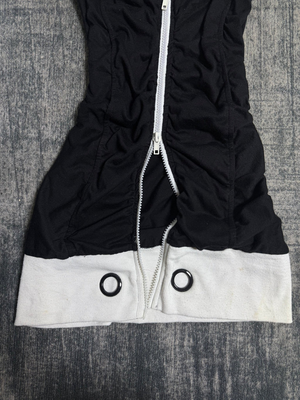 B2V - SKINNY LIPS HOODIE༒ vintage streetwear thrift y2k clothing by B2V_BAD2WEAR