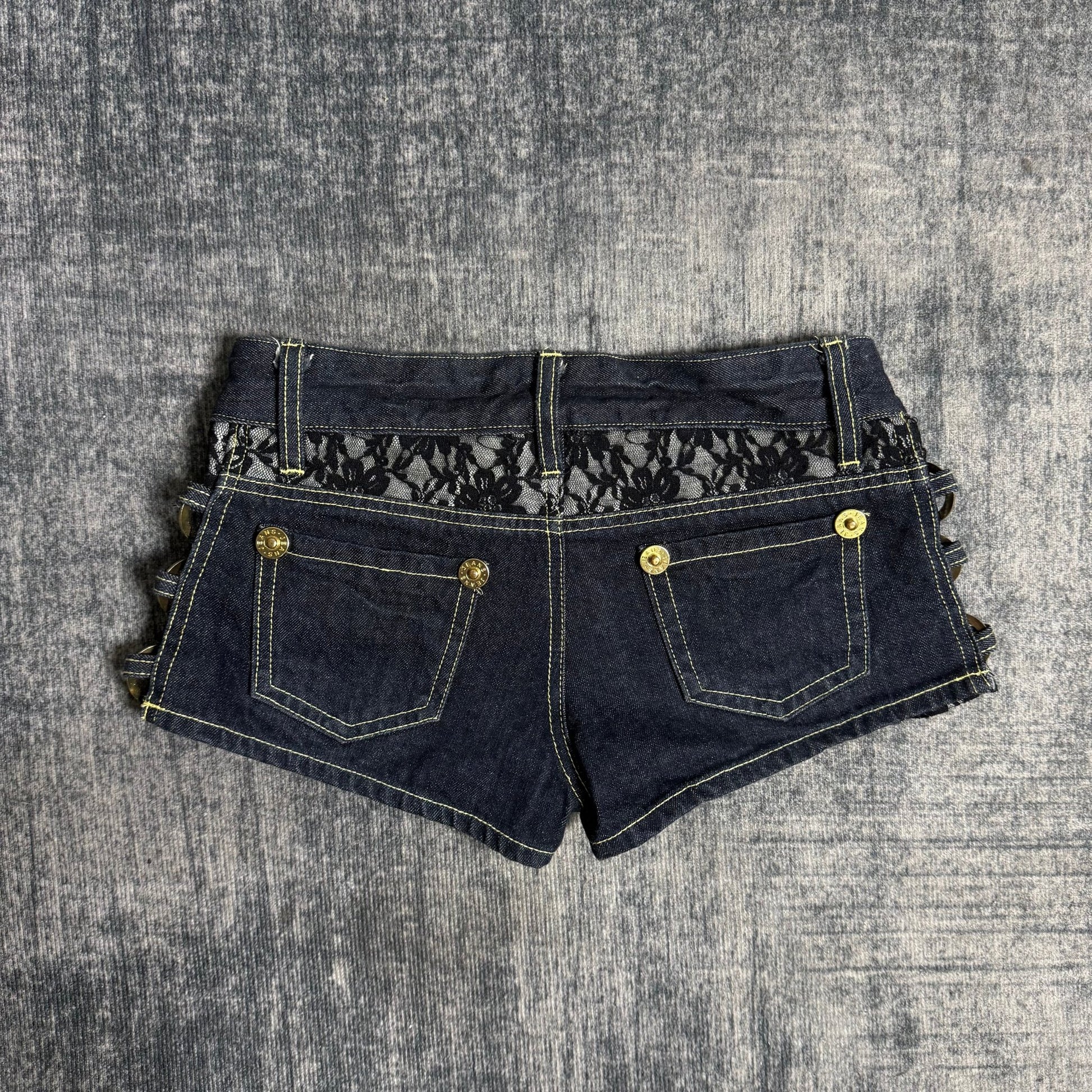 B2V SKINNY - LIPS SHORTS༒sold to member vintage streetwear thrift y2k clothing by B2V_BAD2WEAR