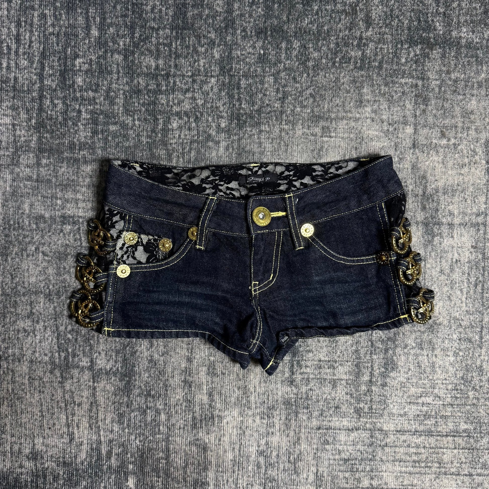 B2V SKINNY - LIPS SHORTS༒sold to member vintage streetwear thrift y2k clothing by B2V_BAD2WEAR