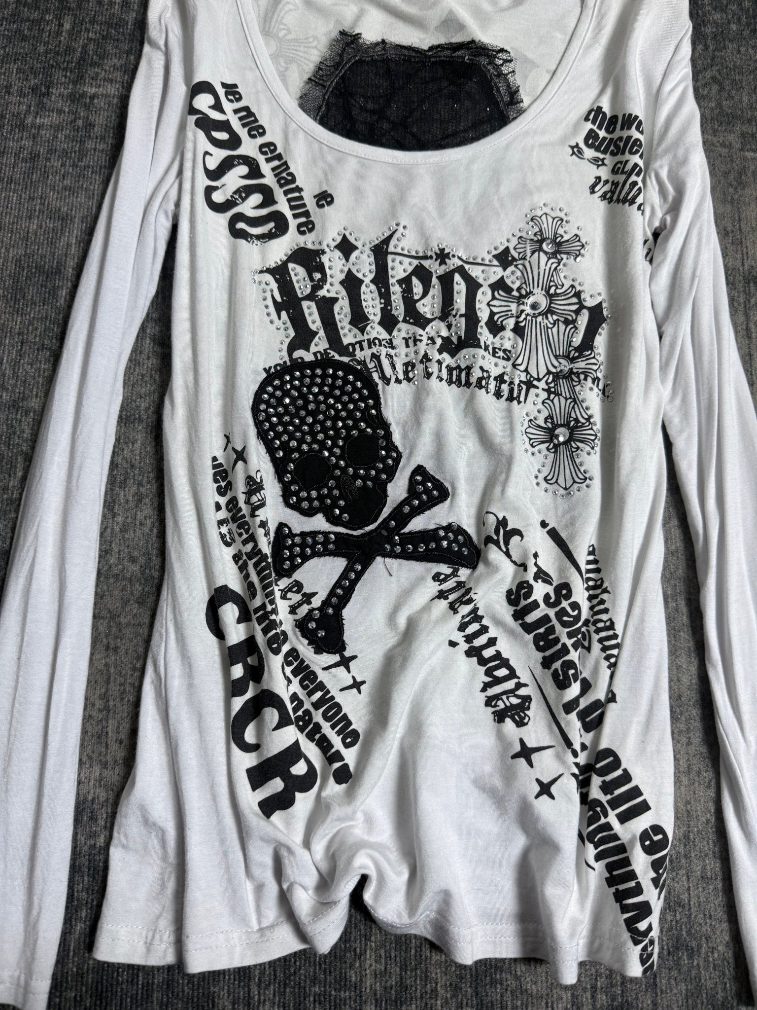 B2V - SKULL JP TOP༒ vintage streetwear thrift y2k clothing by B2V_BAD2WEAR