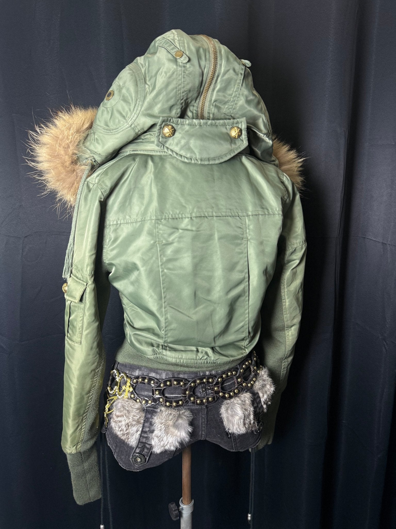 B2V - SLY G CROP JACKET ༒ vintage streetwear thrift y2k clothing by B2V_BAD2WEAR