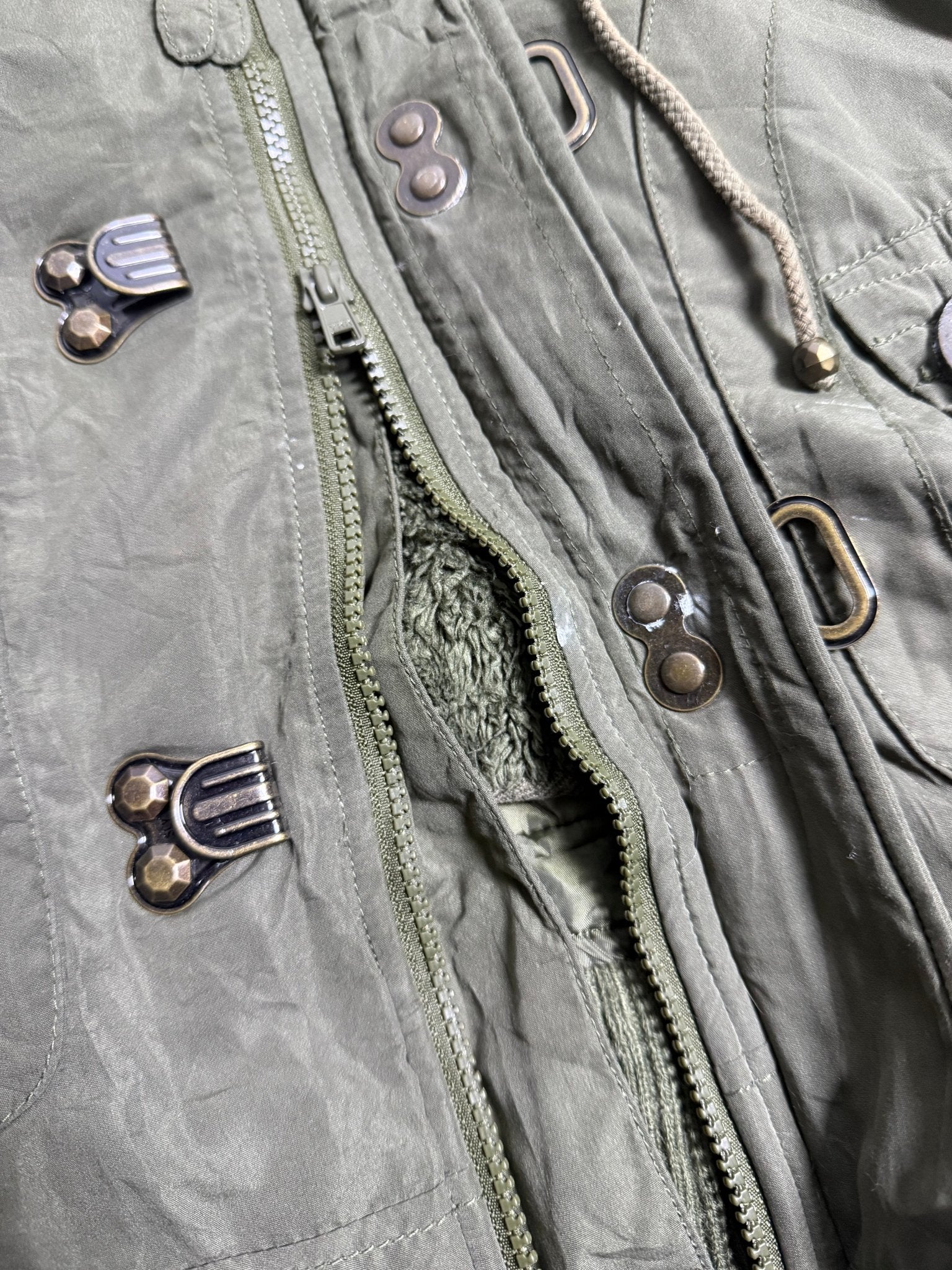 B2V - SLY G JACKET ༒ vintage streetwear thrift y2k clothing by B2V_BAD2WEAR