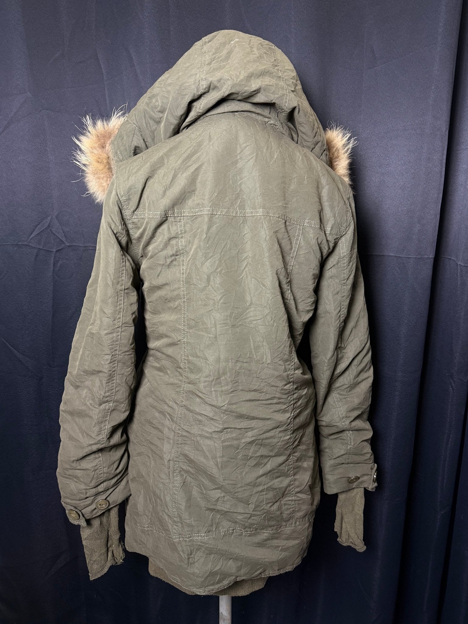 B2V - SLY JACKET ༒ vintage streetwear thrift y2k clothing by B2V_BAD2WEAR