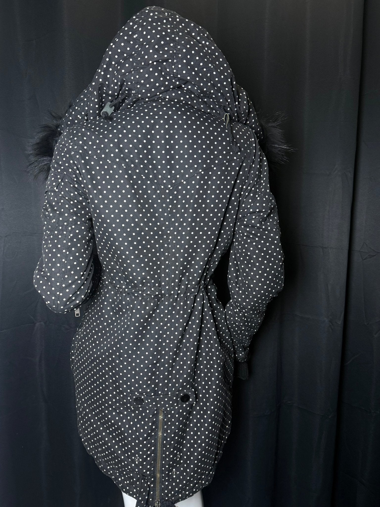 B2V - SLY JUT JUT JACKET༒ vintage streetwear thrift y2k clothing by B2V_BAD2WEAR