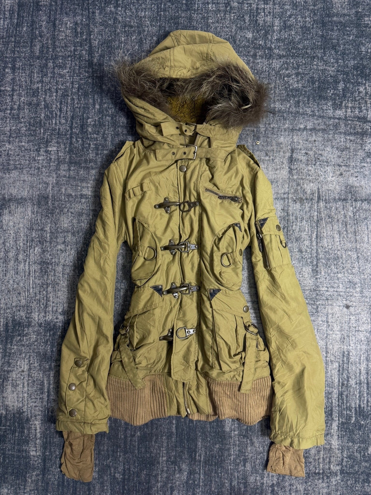 B2V - SLY KHIEV JACKET༒ vintage streetwear thrift y2k clothing by B2V_BAD2WEAR