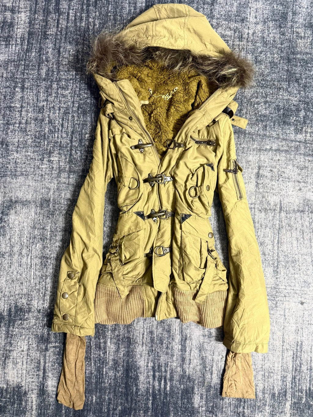 B2V - SLY KHIEV JACKET༒ vintage streetwear thrift y2k clothing by B2V_BAD2WEAR