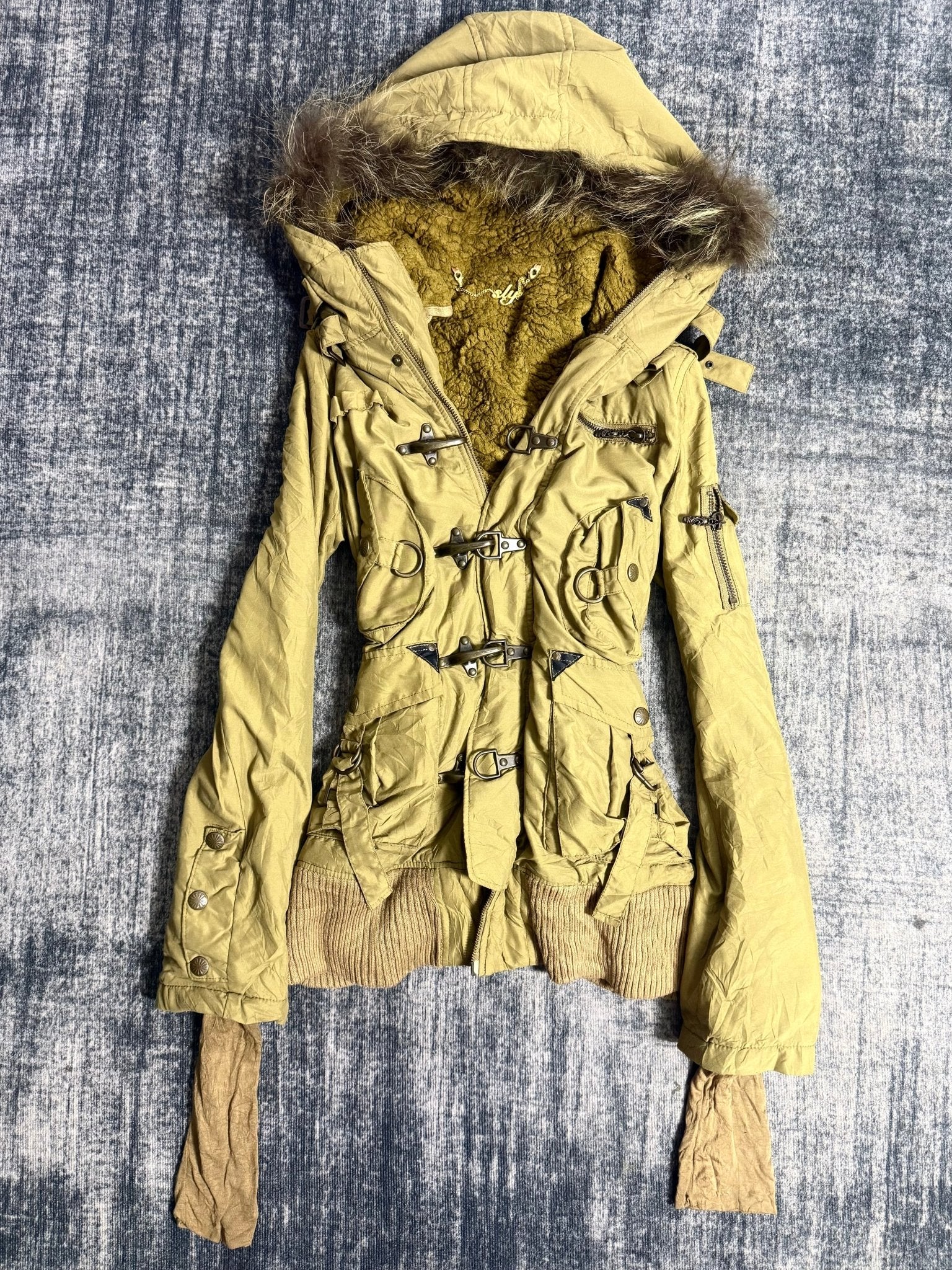 B2V - SLY KHIEV JACKET༒ vintage streetwear thrift y2k clothing by B2V_BAD2WEAR