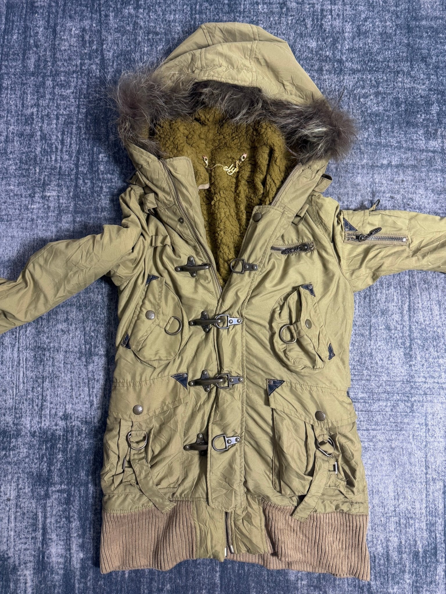 B2V - SLY KHIEV JACKET༒ vintage streetwear thrift y2k clothing by B2V_BAD2WEAR