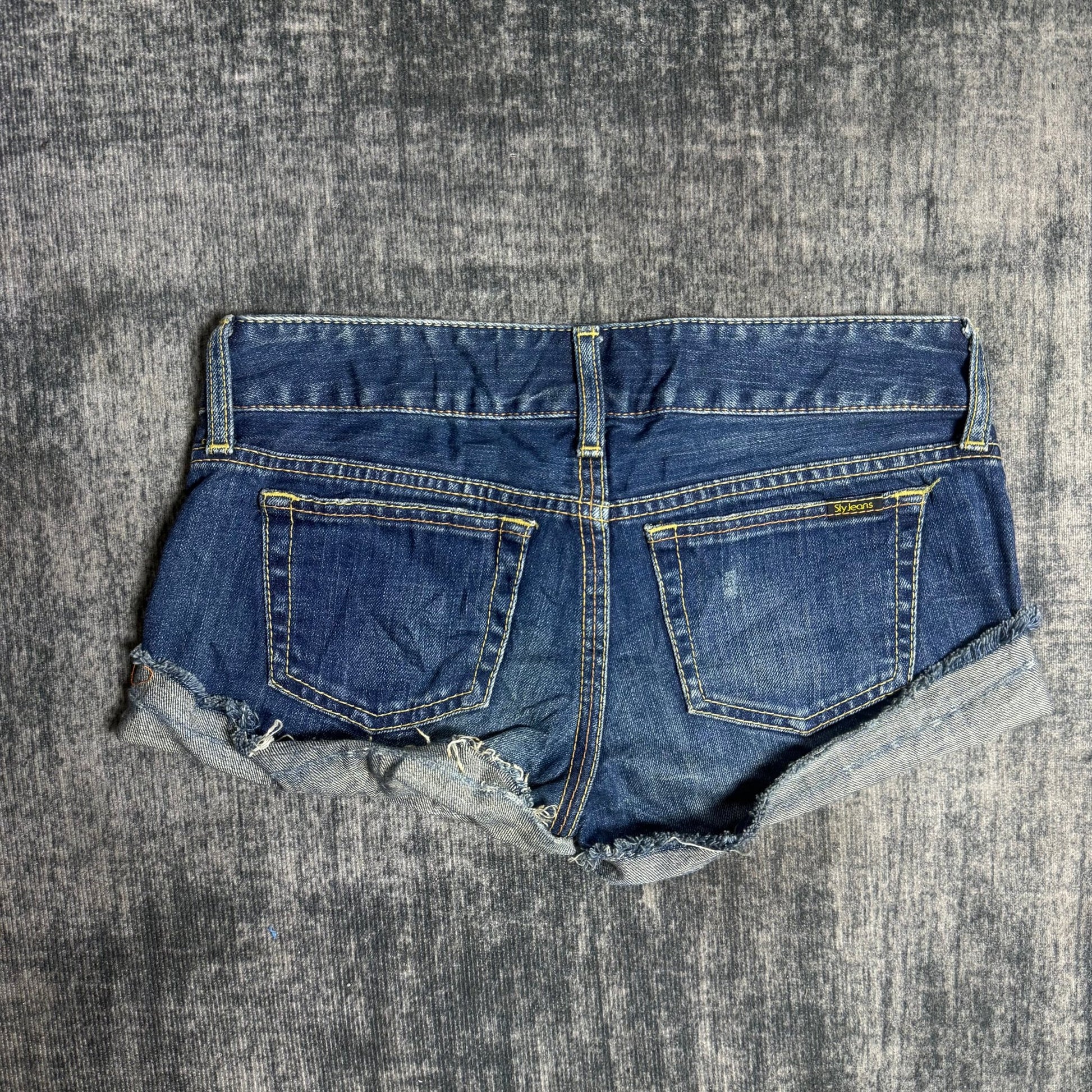 B2V - Sly SHORT༒SS18 vintage streetwear thrift y2k clothing by B2V_BAD2WEAR