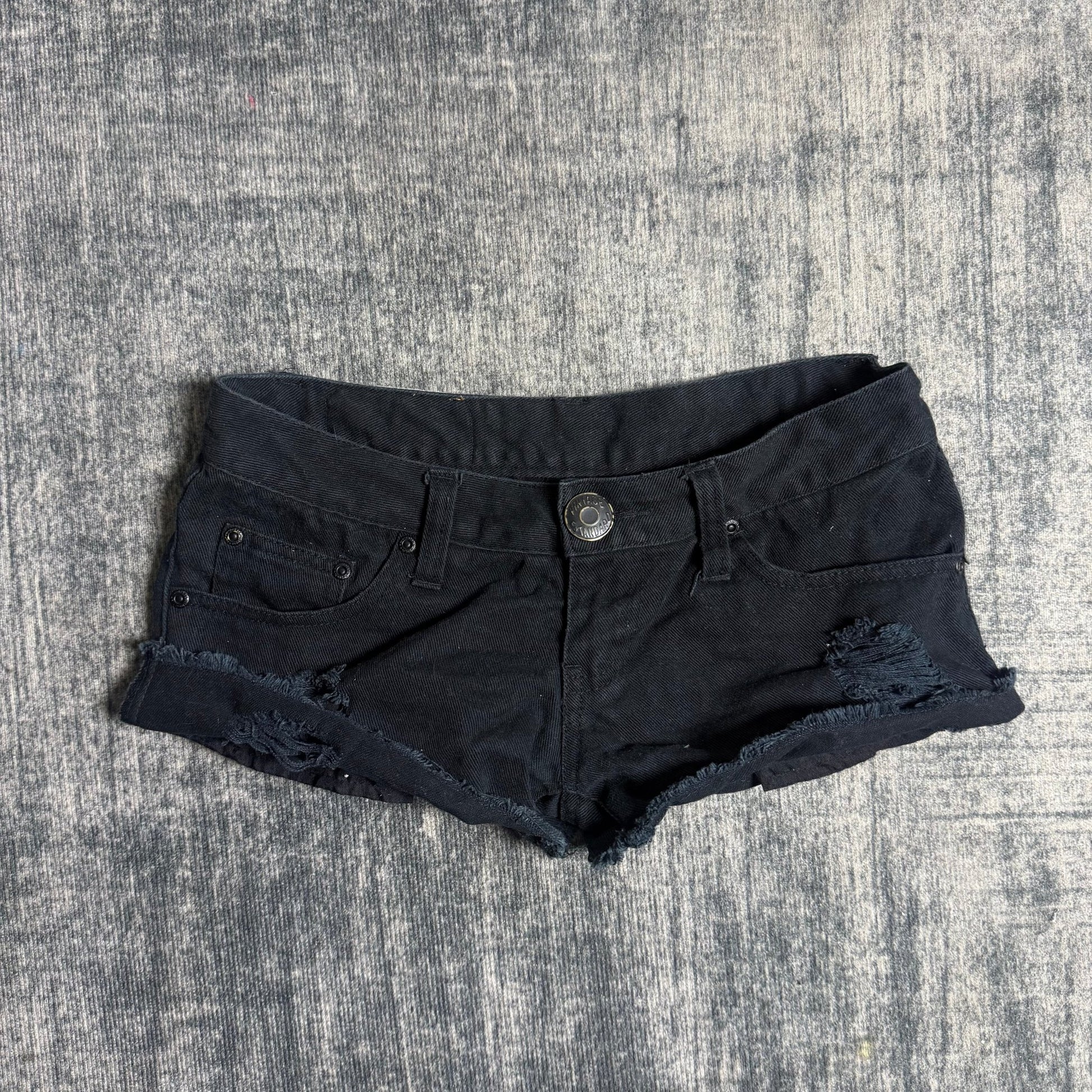 B2V - SS B SHORTS ༒ vintage streetwear thrift y2k clothing by B2V_BAD2WEAR
