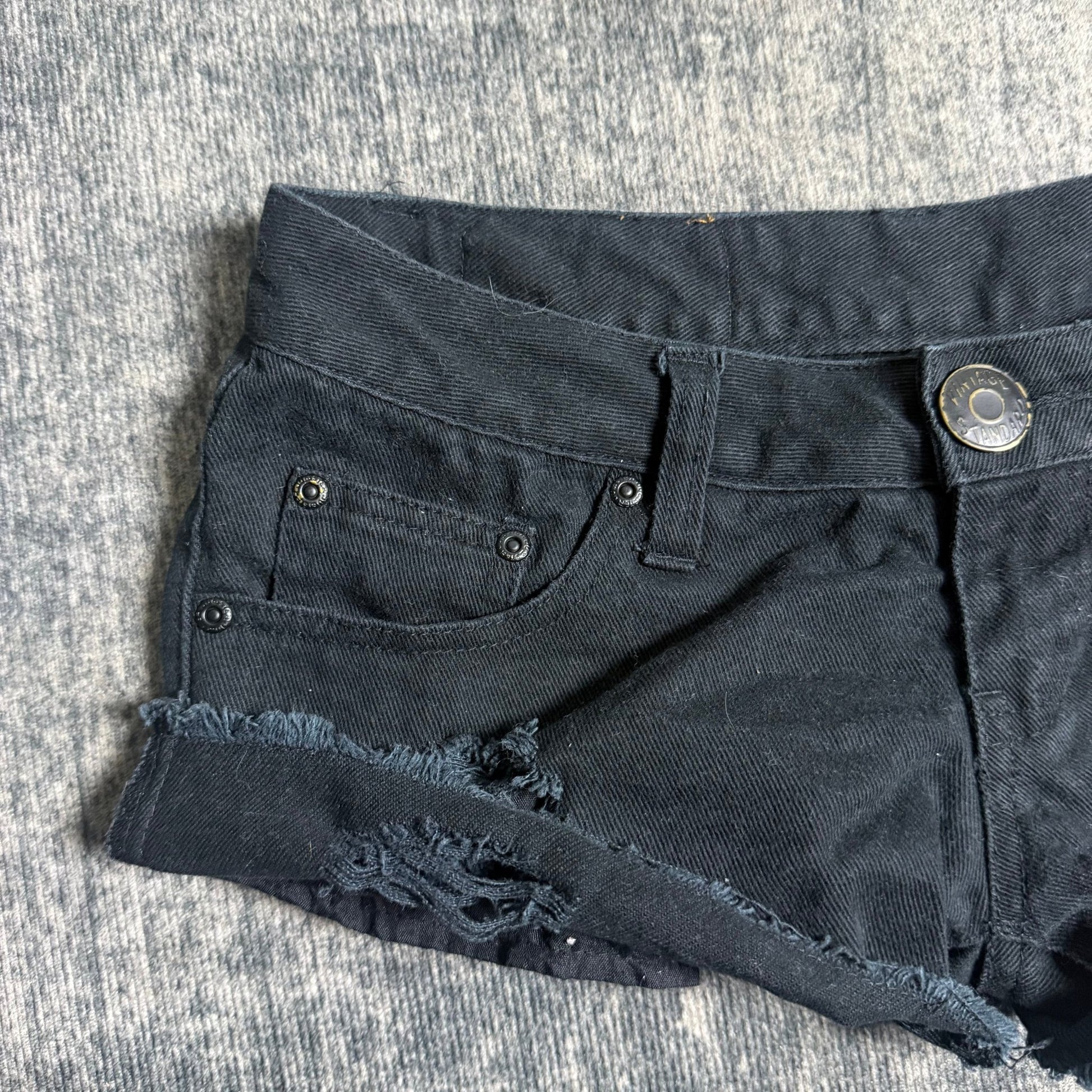 B2V - SS B SHORTS ༒ vintage streetwear thrift y2k clothing by B2V_BAD2WEAR