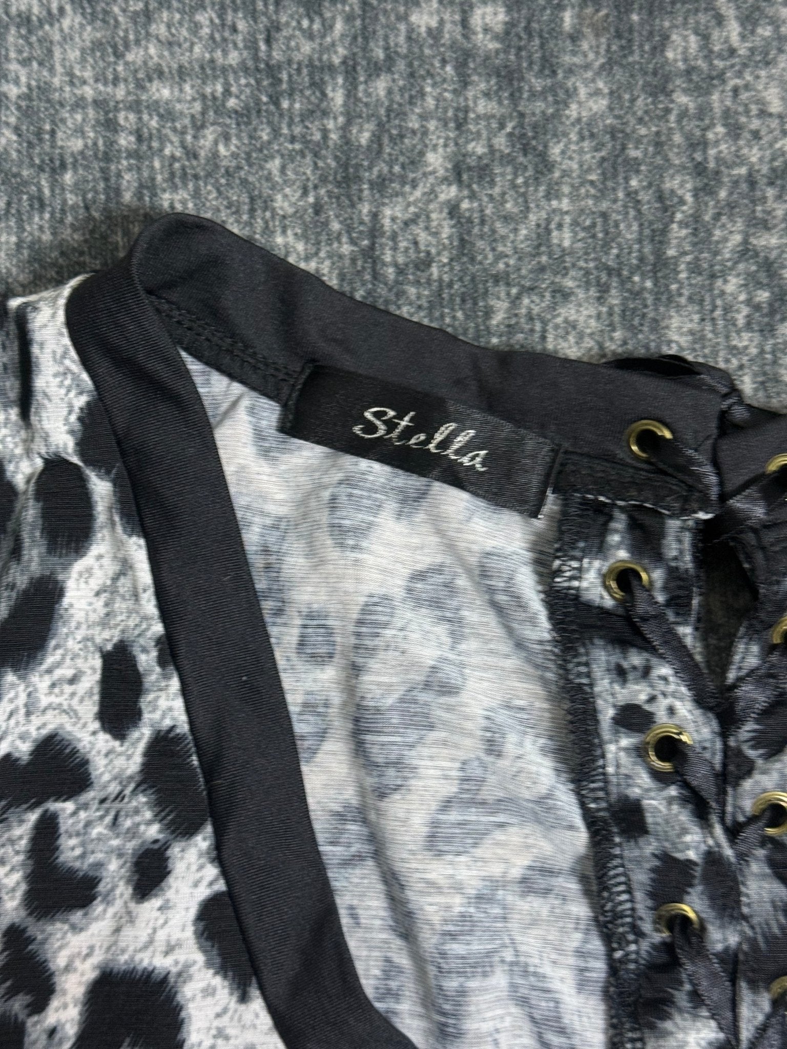 B2V - STELLA ༒ vintage streetwear thrift y2k clothing by B2V_BAD2WEAR