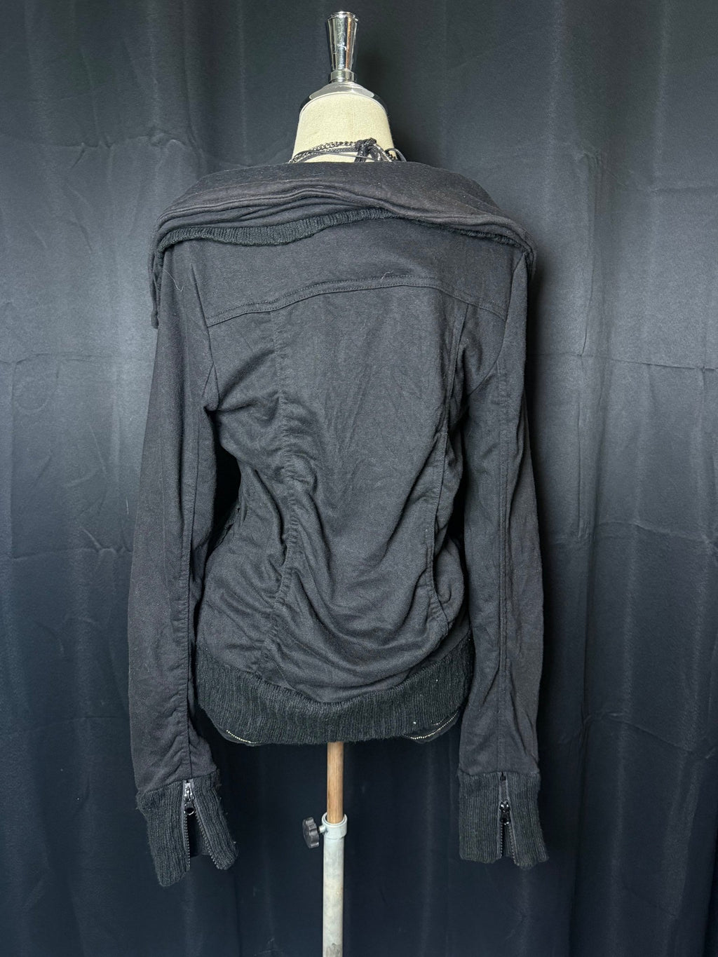 B2V - SUREVE JACKET༒ vintage streetwear thrift y2k clothing by B2V_BAD2WEAR