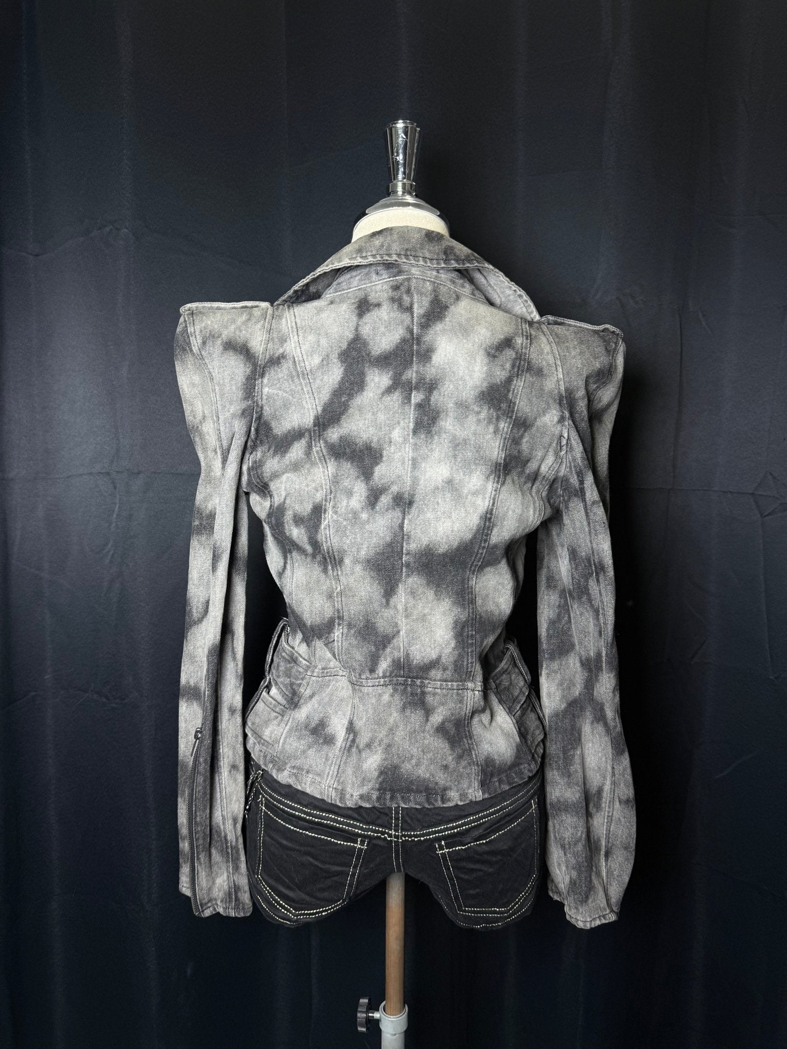 B2V - TANTI JACKET༒sold to member vintage streetwear thrift y2k clothing by B2V_BAD2WEAR