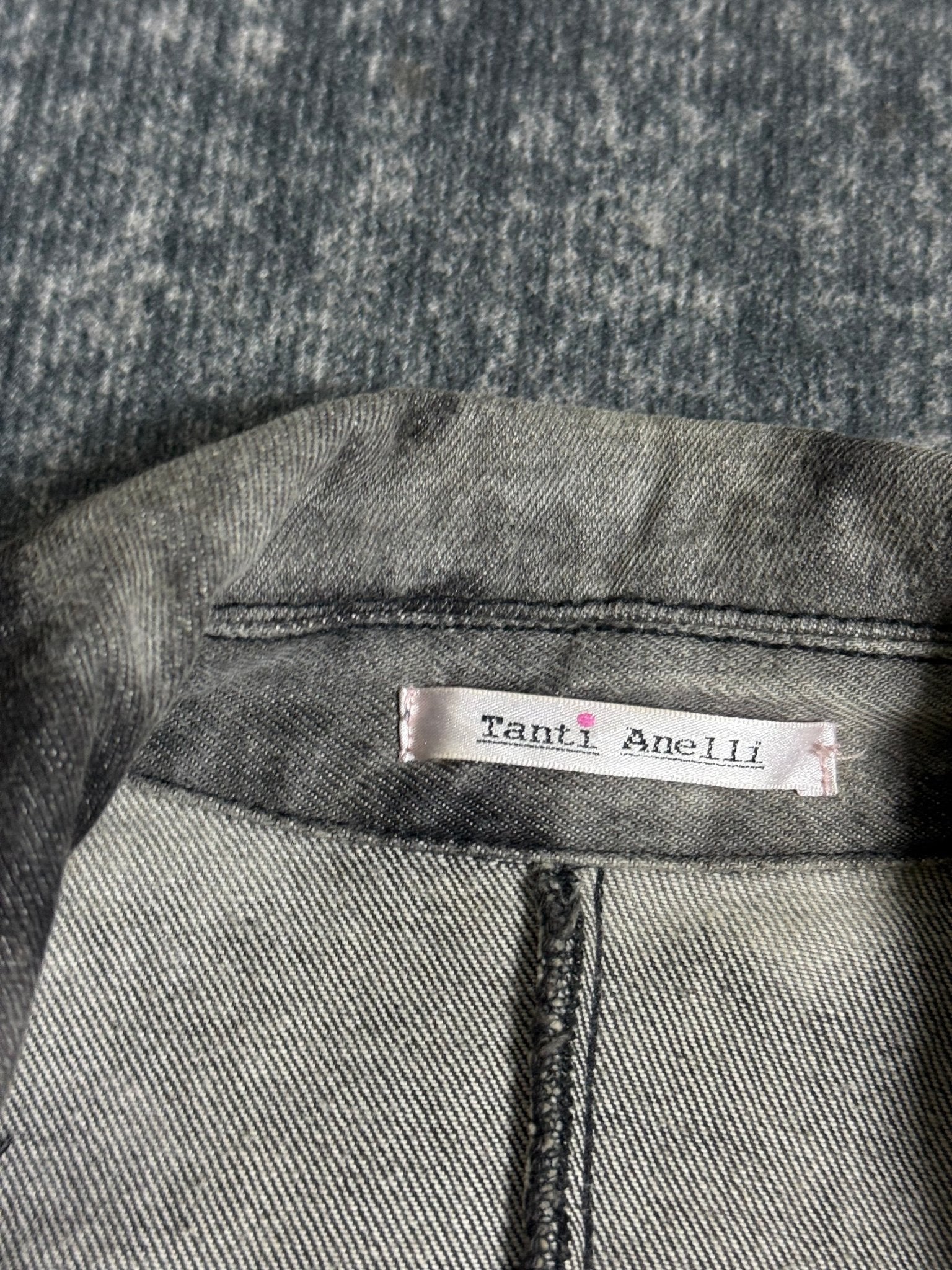 B2V - TANTI JACKET༒sold to member vintage streetwear thrift y2k clothing by B2V_BAD2WEAR