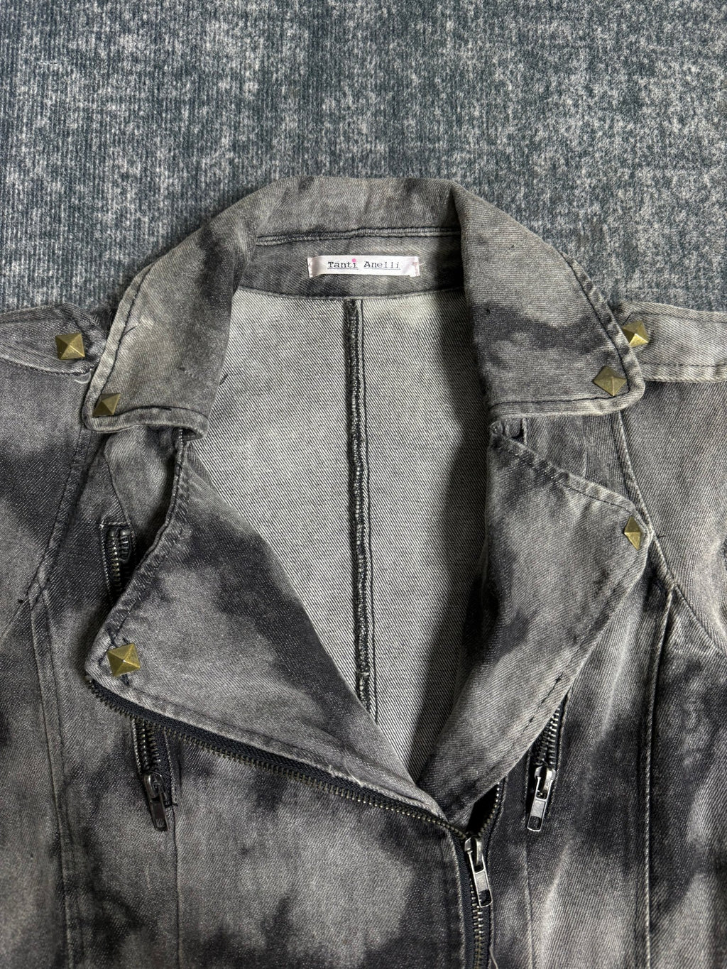 B2V - TANTI JACKET༒sold to member vintage streetwear thrift y2k clothing by B2V_BAD2WEAR