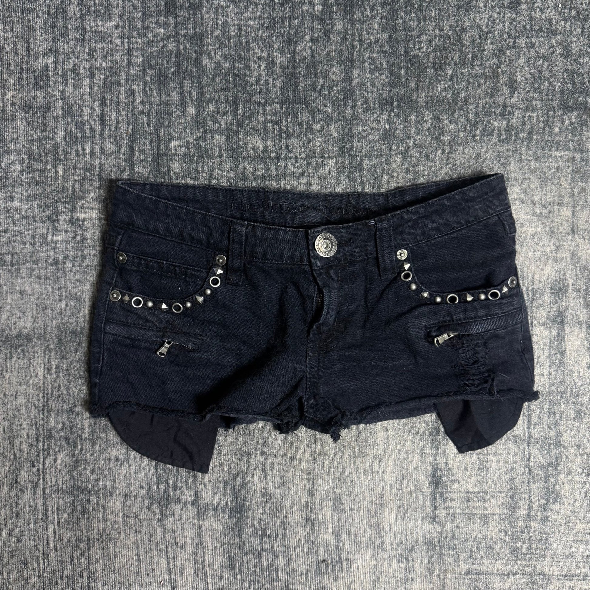 B2V - THE DINTAGE SHORT༒ vintage streetwear thrift y2k clothing by B2V_BAD2WEAR