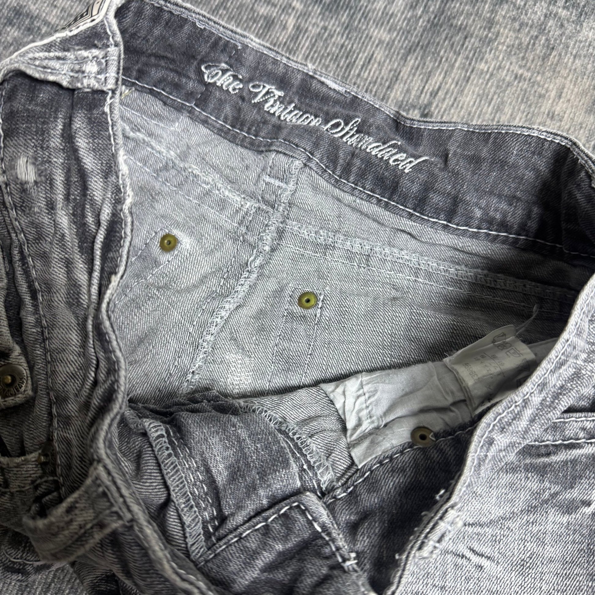 B2V - THE VTG SHORT༒ vintage streetwear thrift y2k clothing by B2V_BAD2WEAR