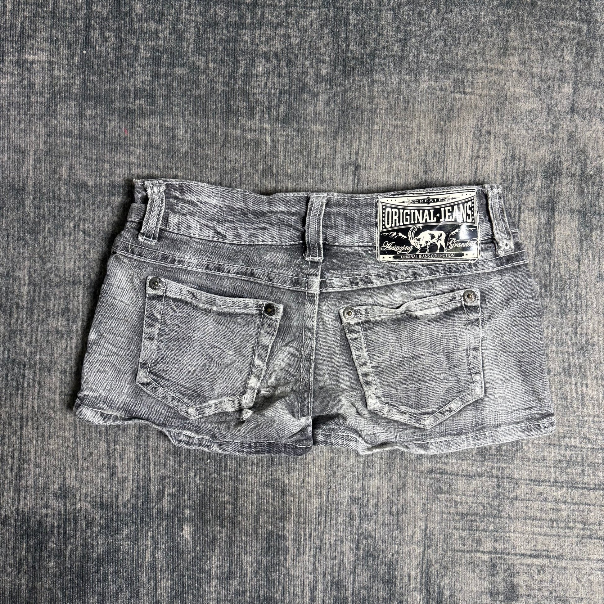 B2V - THE VTG SHORT༒ vintage streetwear thrift y2k clothing by B2V_BAD2WEAR