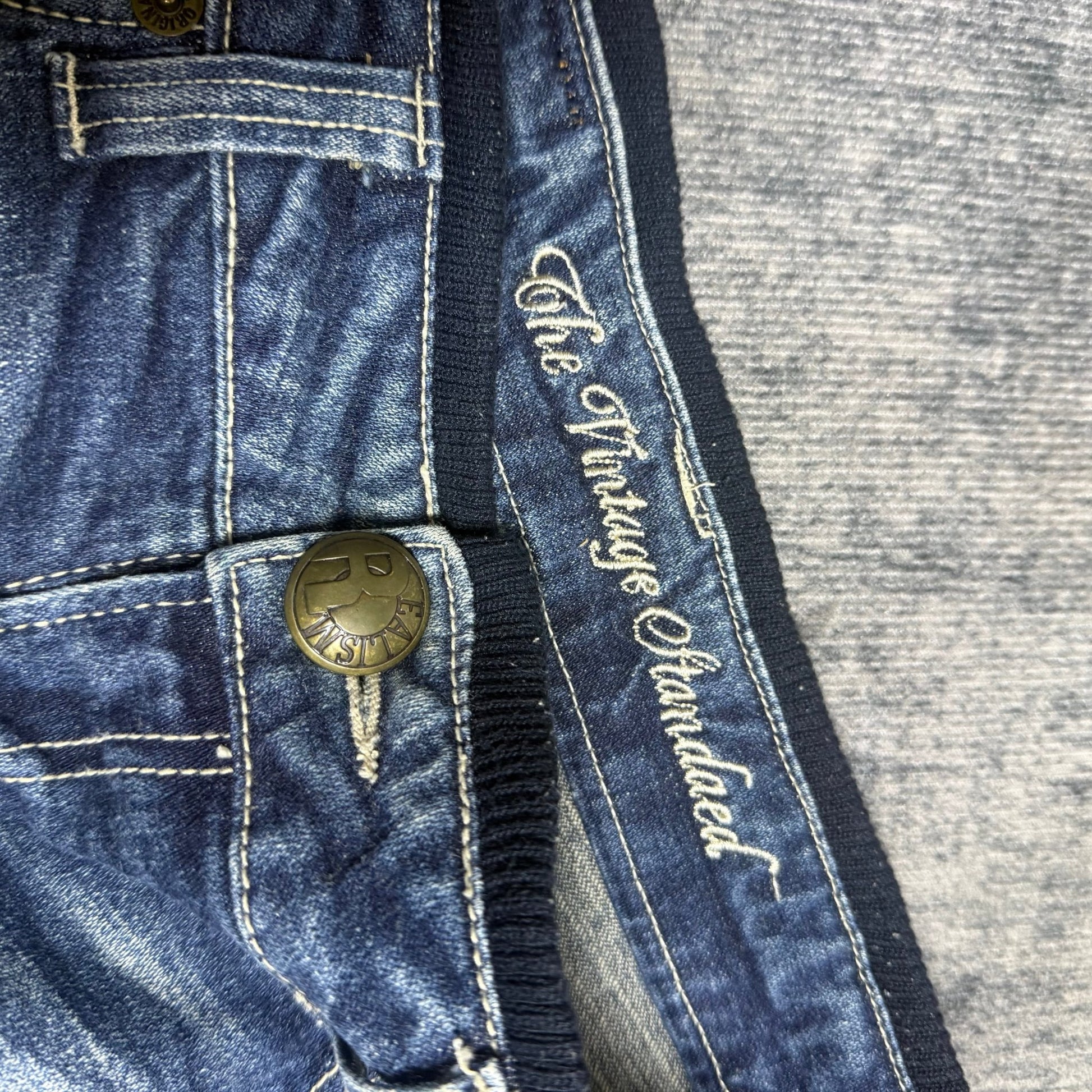B2V - THE VTG STANDARD SHORT༒SS21 vintage streetwear thrift y2k clothing by B2V_BAD2WEAR