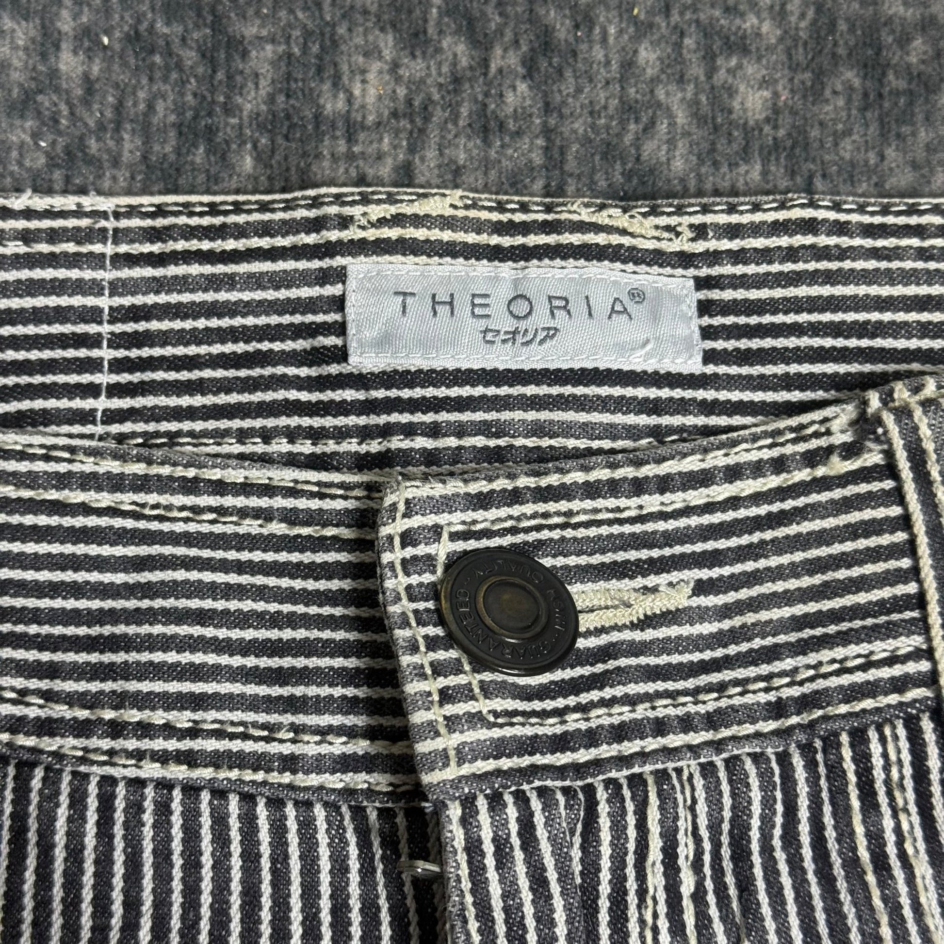 B2V - THEORIA SHORT༒SS02 vintage streetwear thrift y2k clothing by B2V_BAD2WEAR
