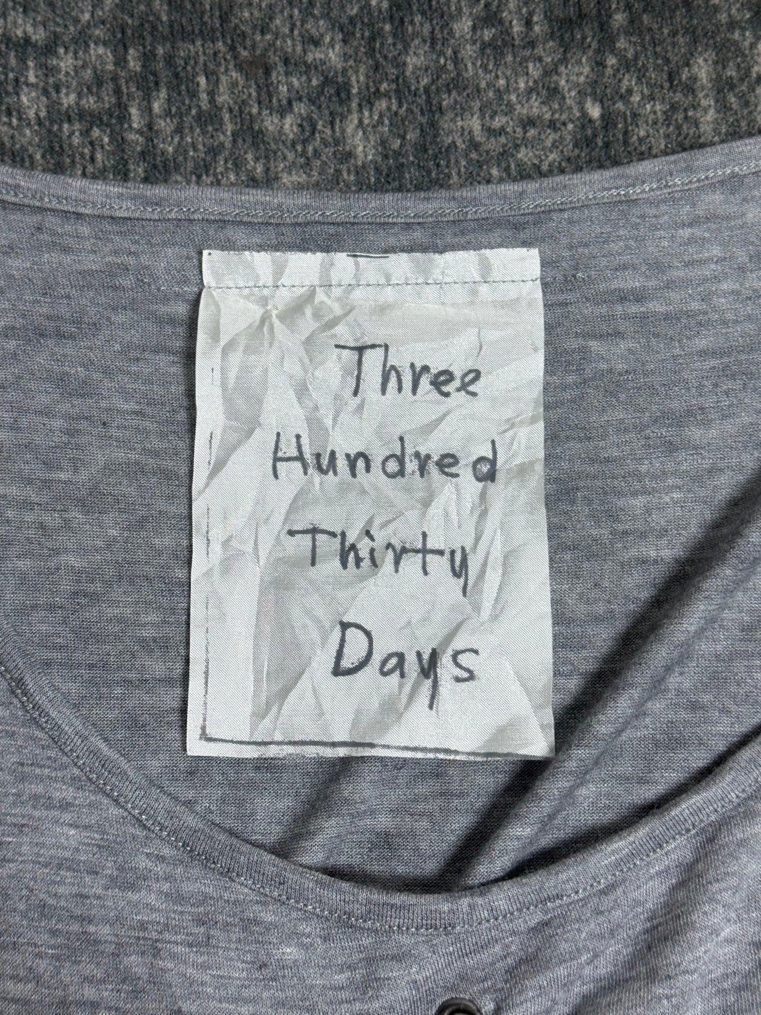 B2V - THREE HUNDRED TOP༒ vintage streetwear thrift y2k clothing by B2V_BAD2WEAR