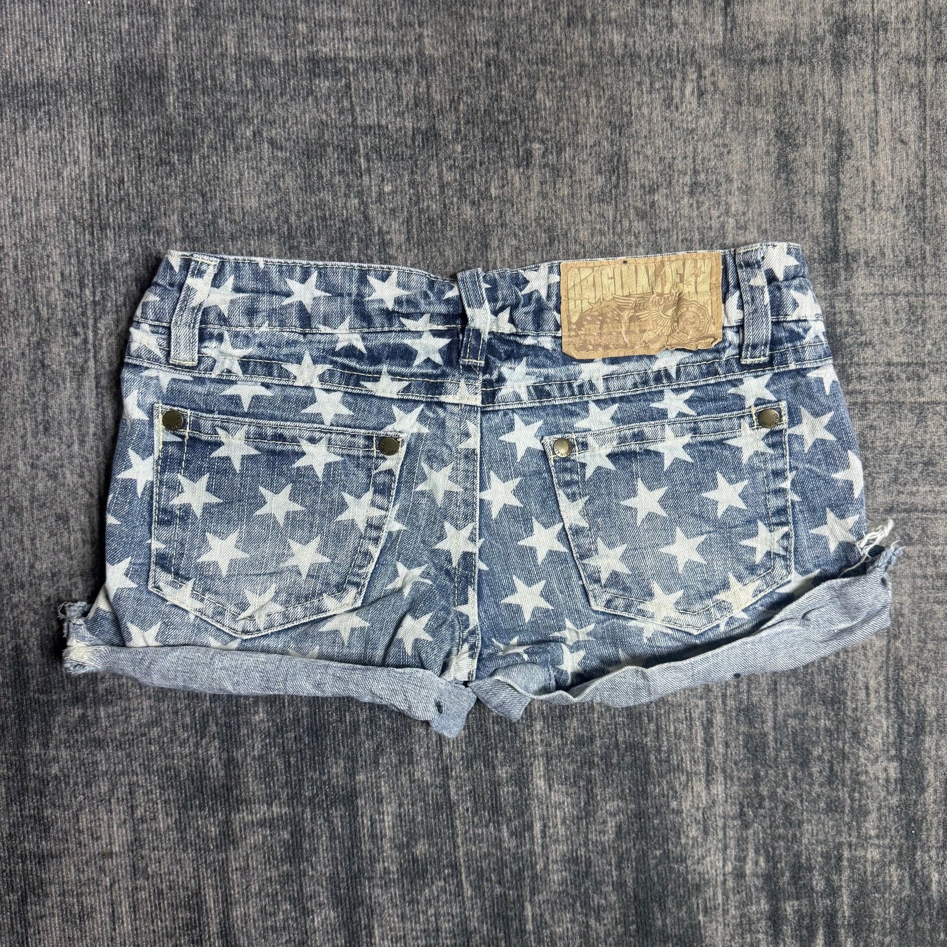 B2V - VTG STANDARD SHORT༒ SS08 vintage streetwear thrift y2k clothing by B2V_BAD2WEAR