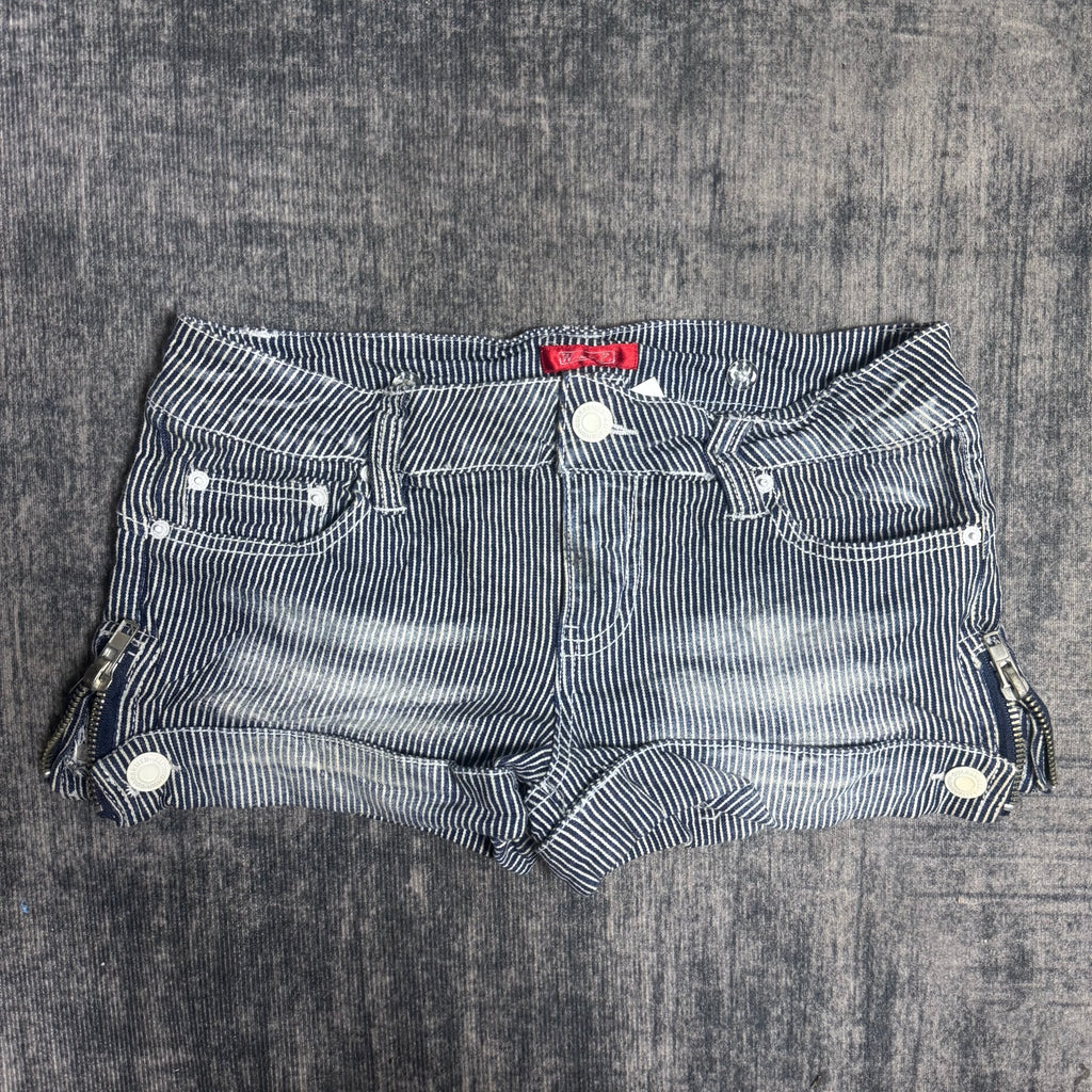 B2V - WAZP SHORT༒SS19 vintage streetwear thrift y2k clothing by B2V_BAD2WEAR