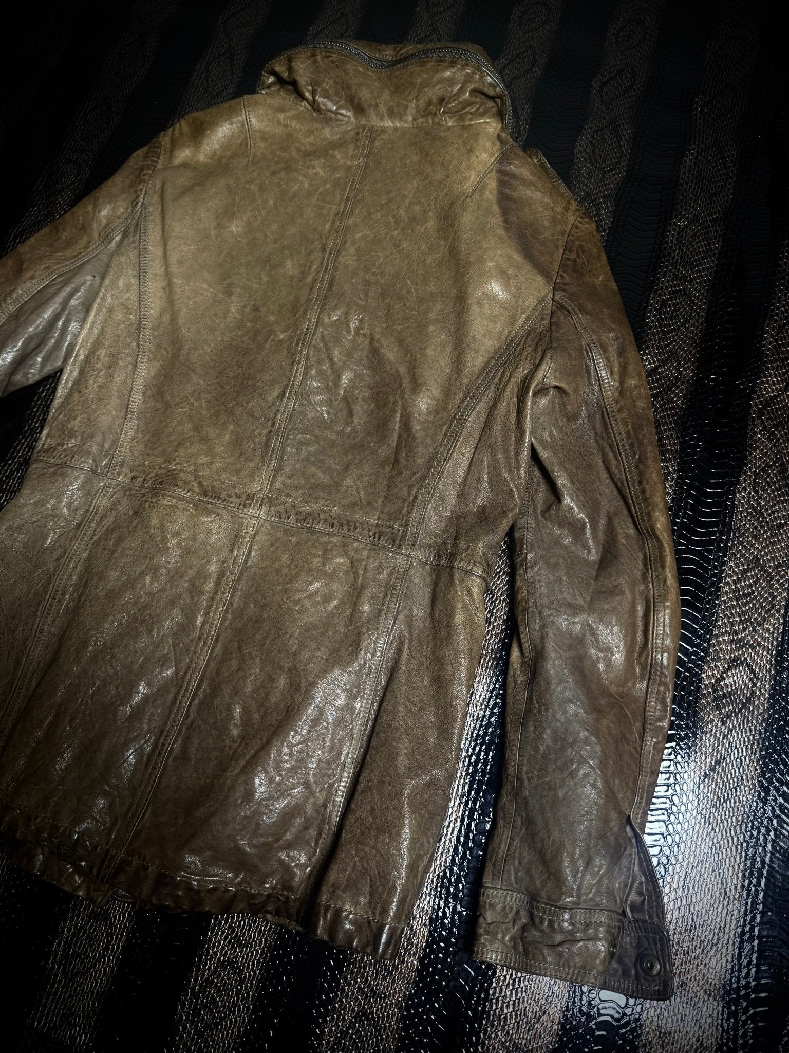 ༒LEATHER JACKET(1)༒ vintage streetwear thrift y2k clothing by B2V_BAD2WEAR